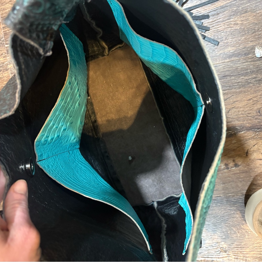 Fringed Black and Teal Croc-Embossed Women's Bag - Picture 4 of 10